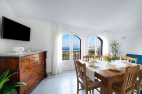 SorrentoVibes - Sea view Rooftop Apartment with Jacuzzi & Garden
